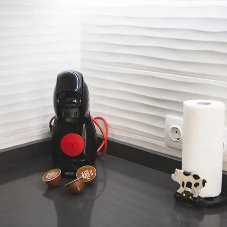 Paseo De La Ribera *