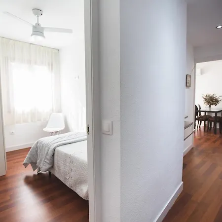 Lägenhet Paseo De La Ribera