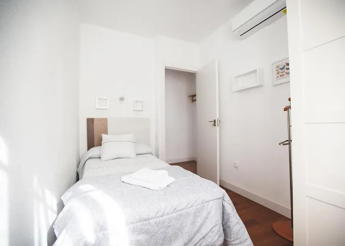 Paseo De La Ribera Apartment