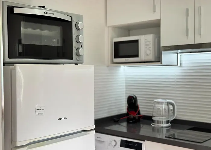 Paseo De La Ribera *